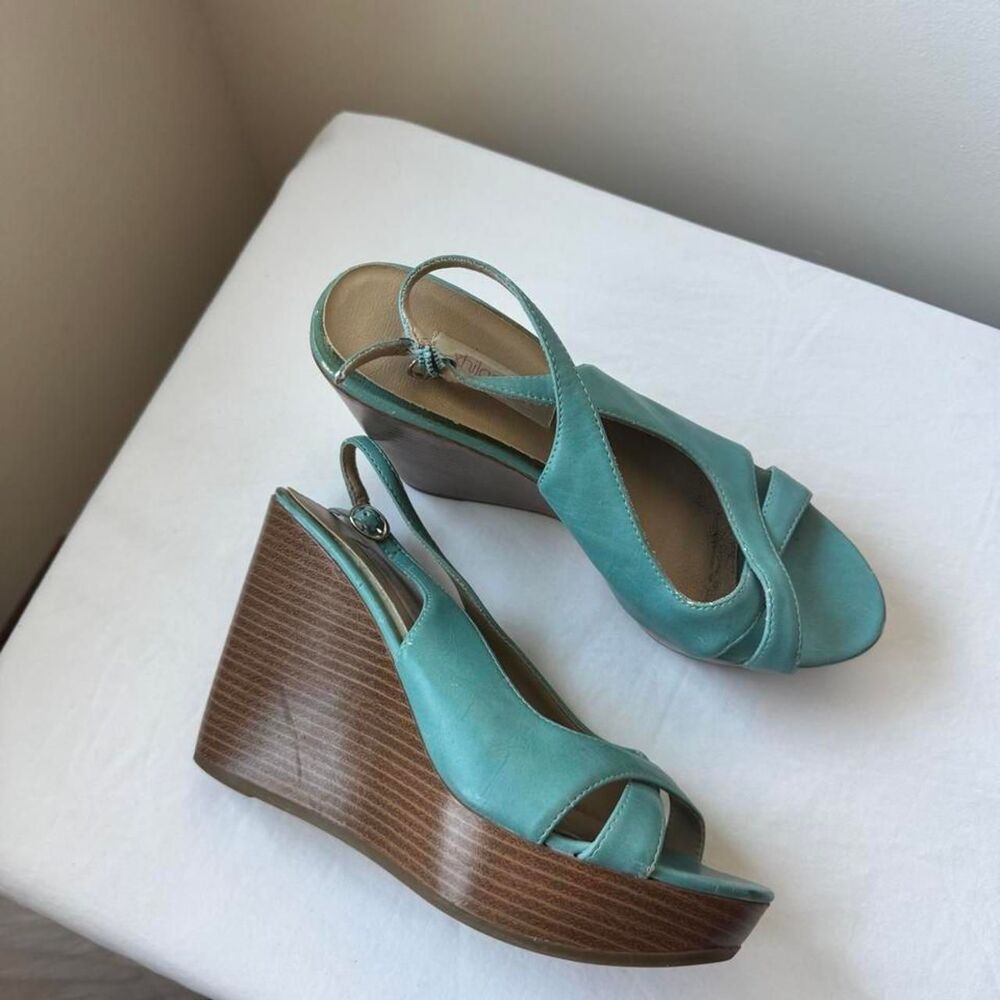 Y2K 2000s Xhilaration Turquoise Platform Wedge Sandals Size 7.5
